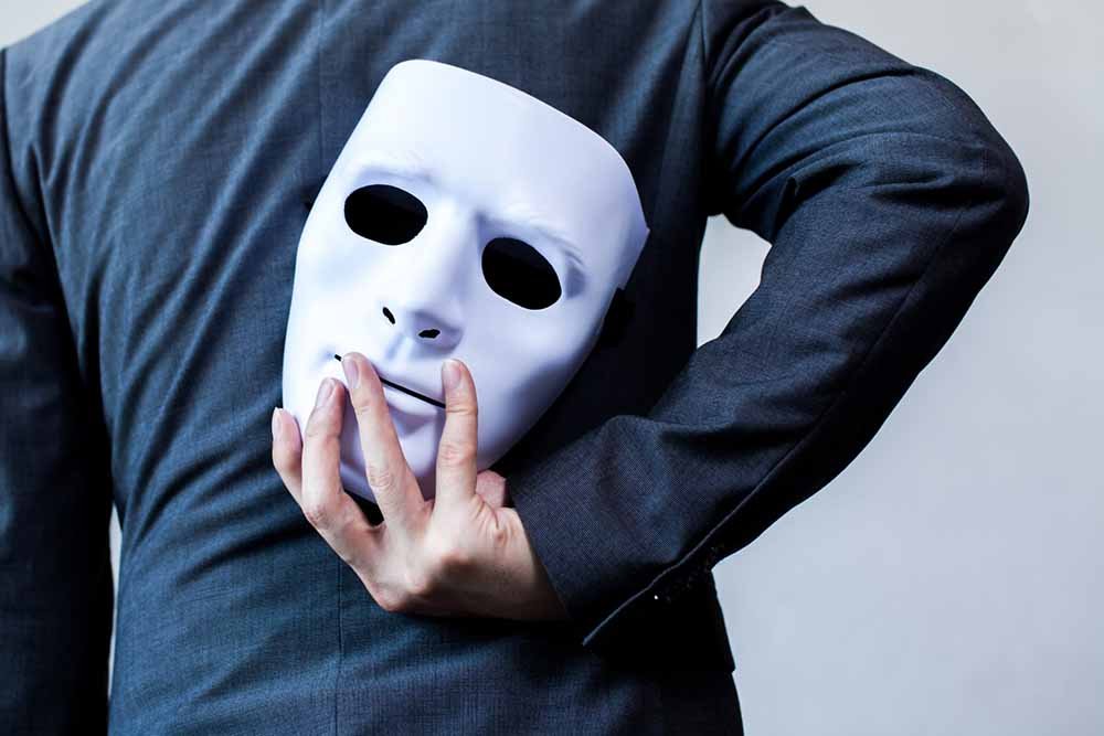 Liderazgo auténtico versus liderazgo artificial: implicaciones para el éxito del equipo. Liderazgo auténtico versus liderazgo artificial: implicaciones para el éxito del equipo.